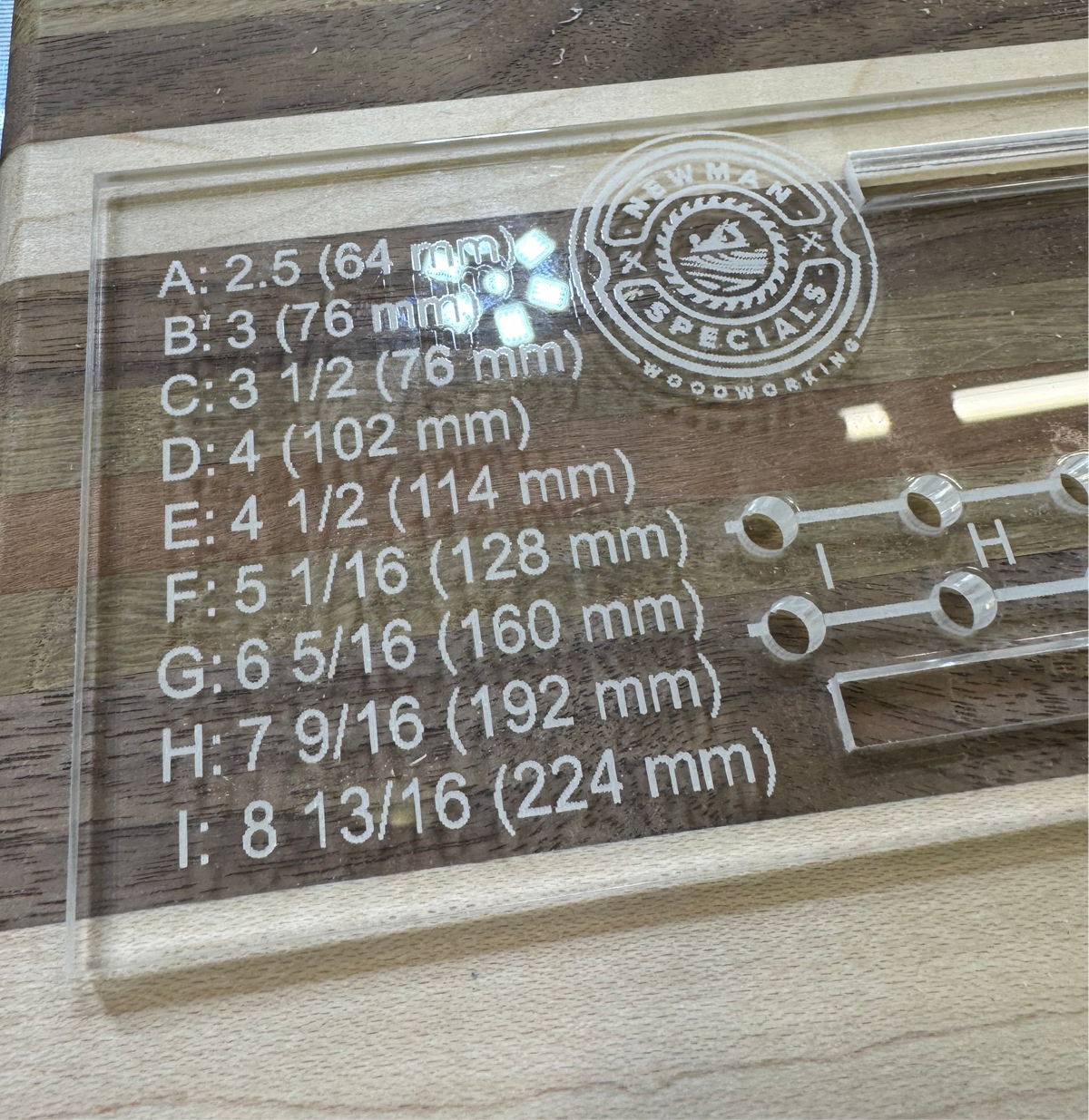 Handle jig for cutting/charcuterie boards